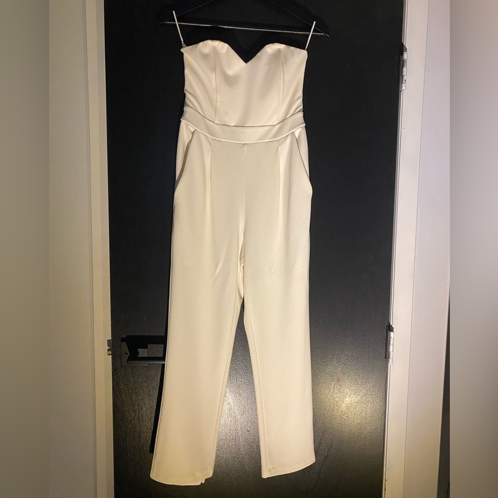 Express pant suit.  Off white. Size 2